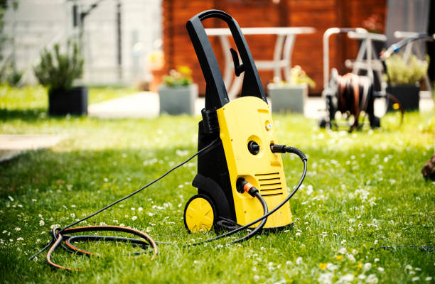 Best Pool Deck Cleaning  in Warren, MN